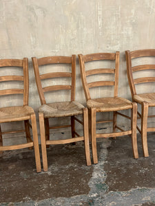 Set of 4 French dinning chairs