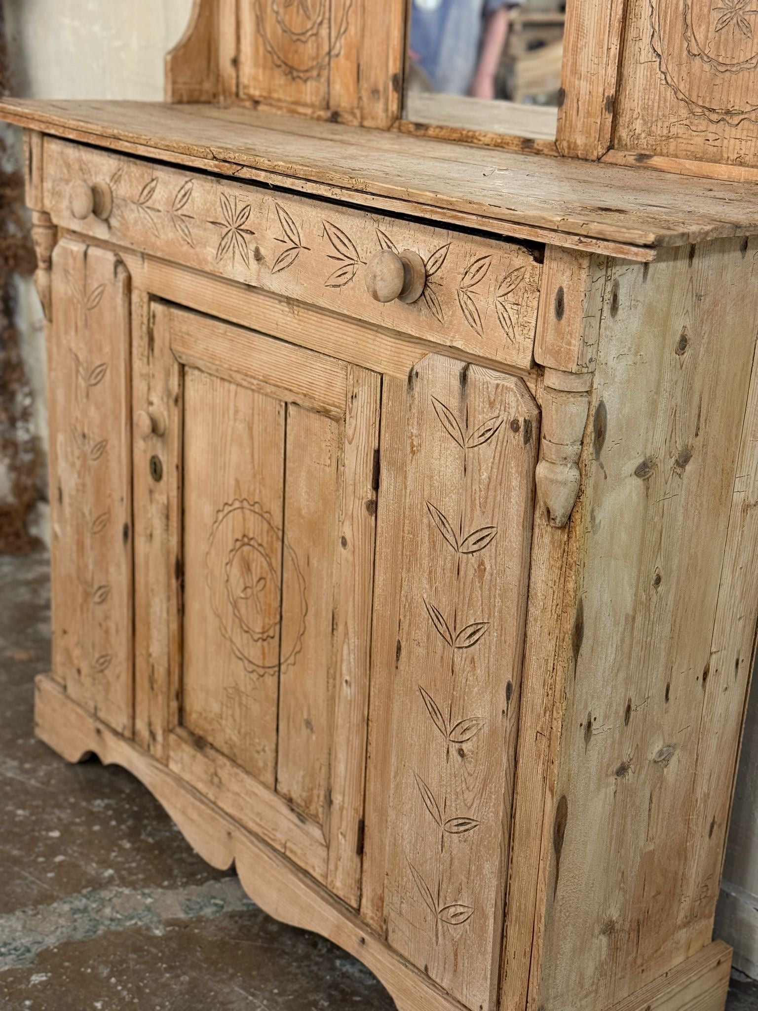 Victorian Irish pine dresser
