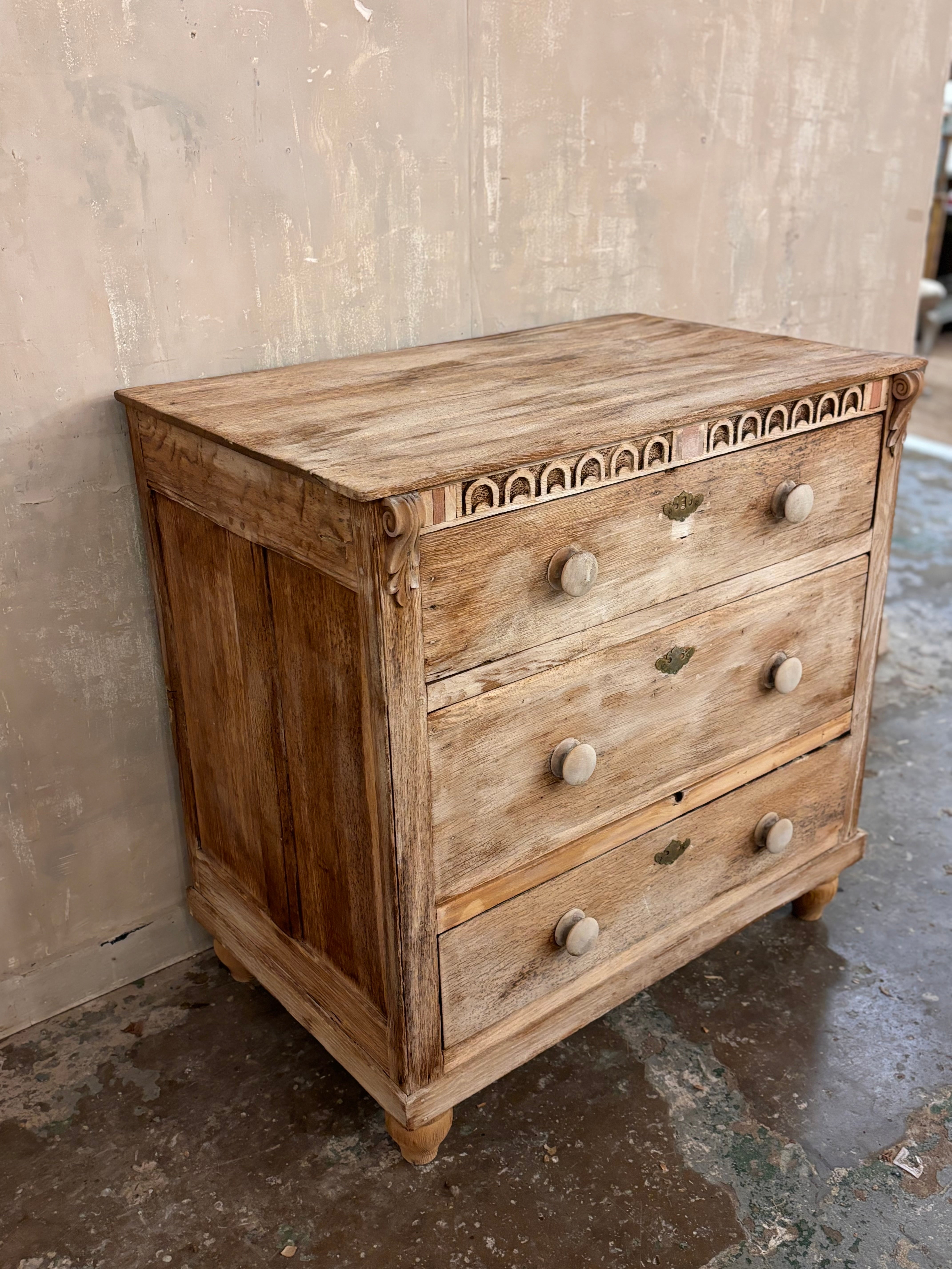 Antique bleached oak chest of drawers