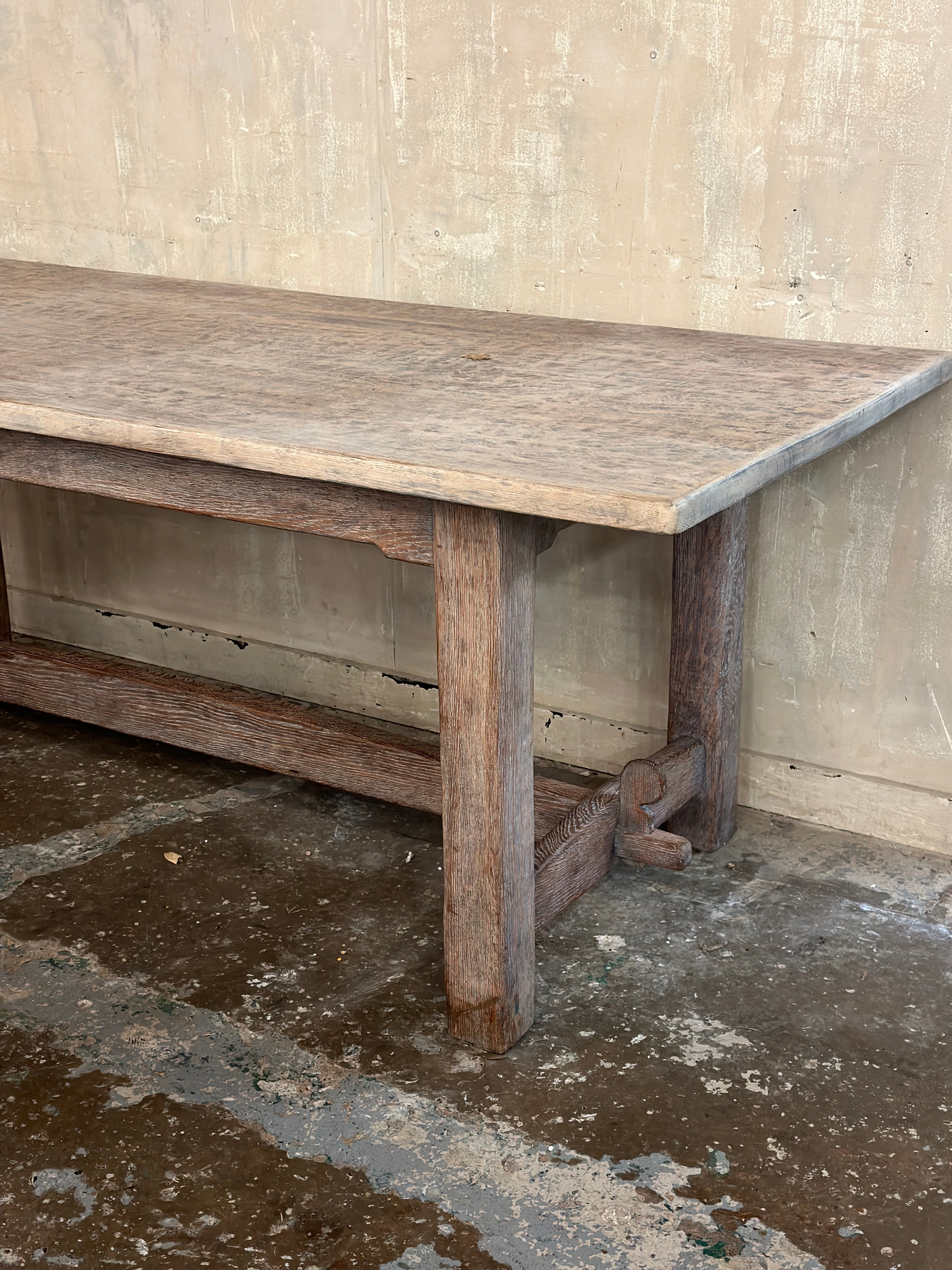 Gorgeous oak table