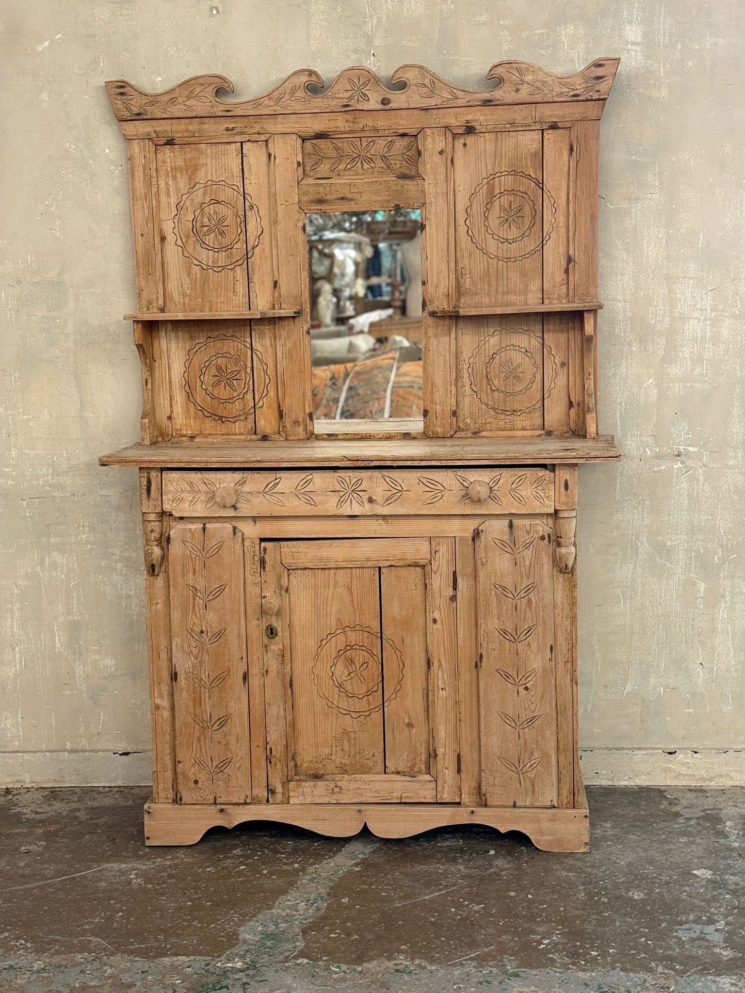 Victorian Irish pine dresser