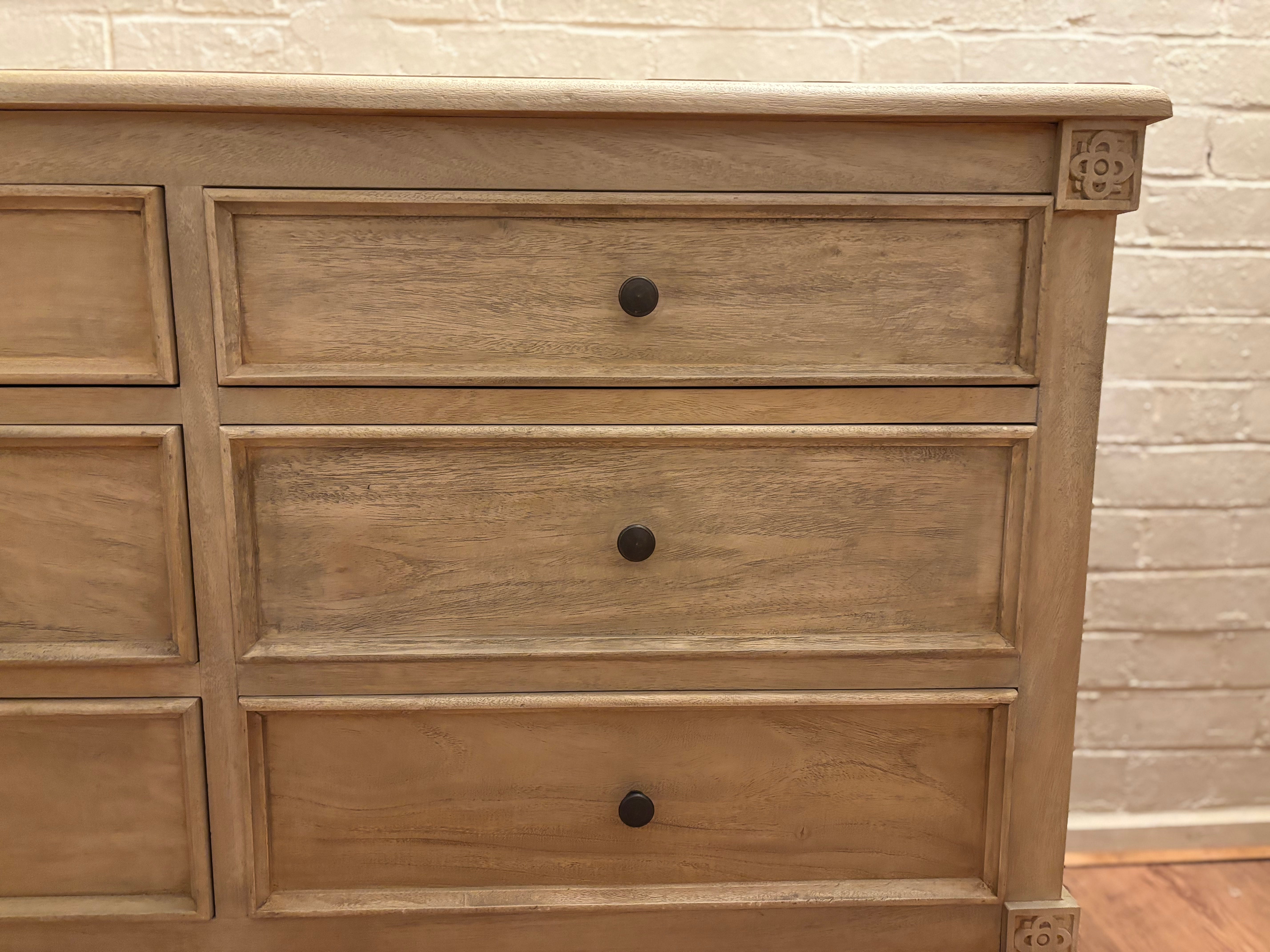 Chest of drawers