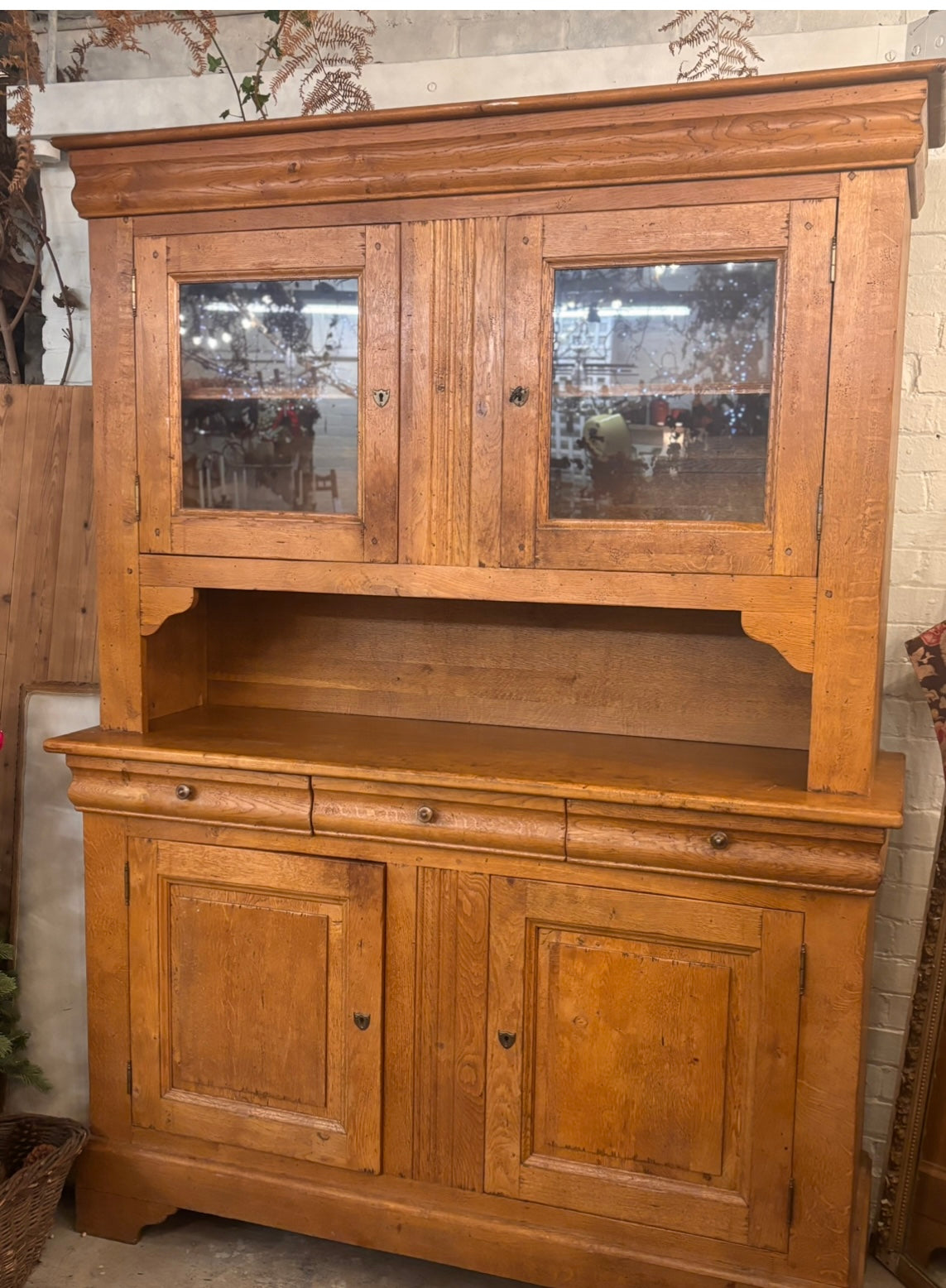 Large oak dressser